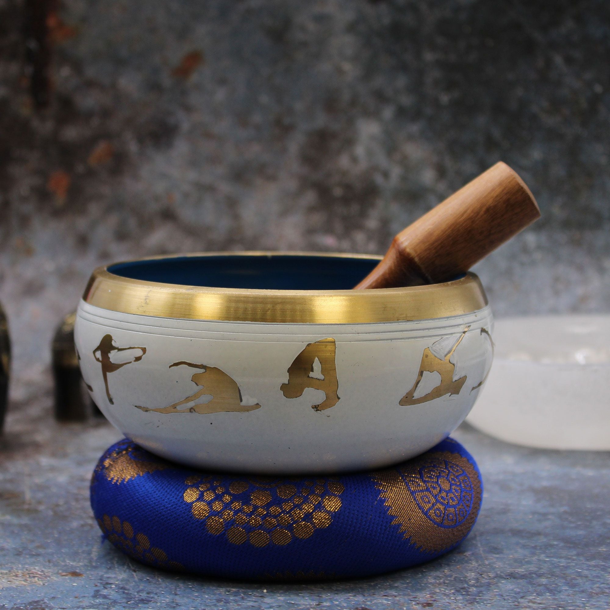Large Yoga Moves Singing Bowl Set - White/Blue 14cm